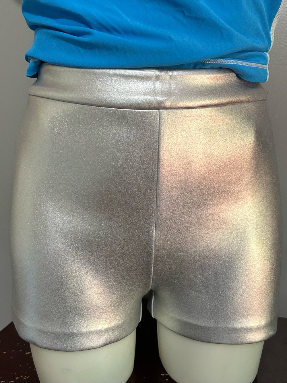 Cynthia Rowley Bonded Basic Shorts High Waist Metallic Silver Sz 6 Stretchy NWT